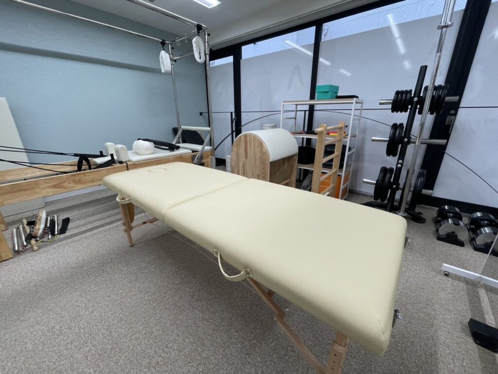 ストレッチアヴニール箕面船場西店の施術スペース