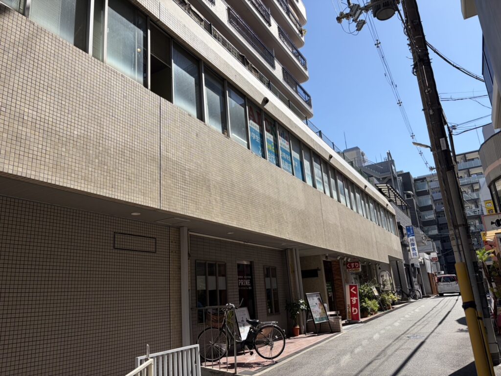 ストレッチアヴニール天王寺2号店の外観