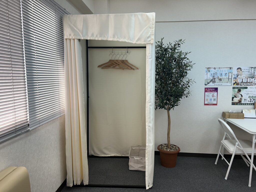 ストレッチアヴニール上本町店の更衣室
